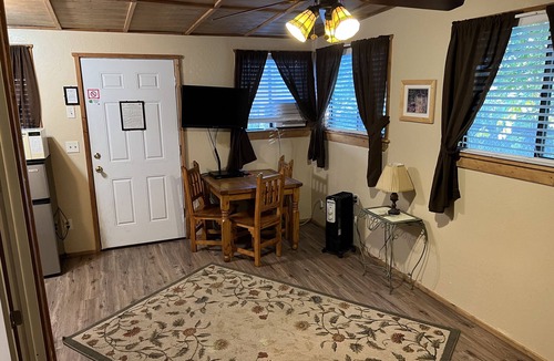 Pinetop-Lakeside Cabin | Rainbow's End Resort on Rainbow Lake