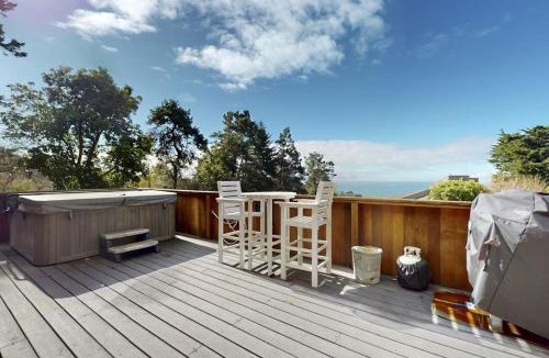 Sea Ranch House | Rainbow's End
