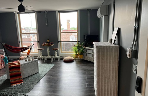 Bellefontaine Apartment | RainbowRow~The Caliente Flat