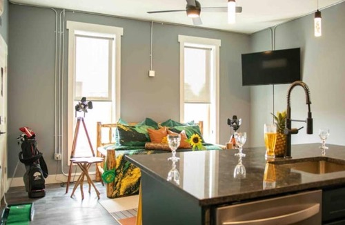 Bellefontaine Apartment | RainbowRow~The Down Under Flat#3