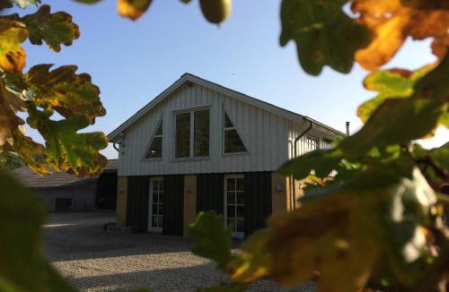 Soro Bed & Breakfast | Rainbows End B&B