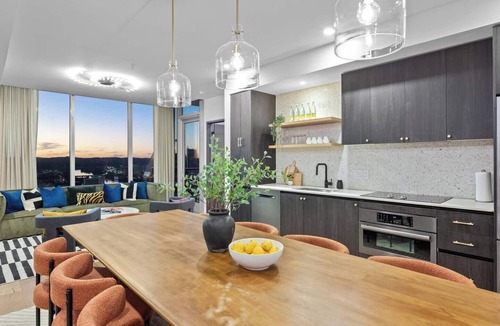Rainey Street Historic District Condo | Rainey St. Bachelorette Penthouse w/Pool & Views