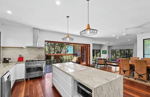 Edmonton House | Rainforest Relaxation.