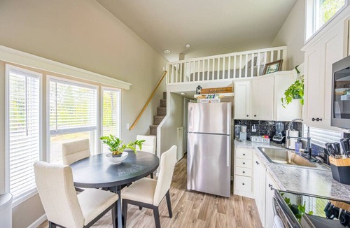 Forks House | Rainforest Tiny Home Retreat: Farmhouse