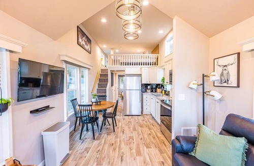 Forks House | Rainforest Tiny Home Retreat #29