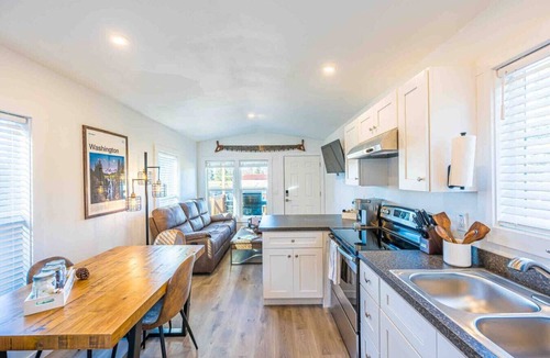 Forks Cabin | Rainforest Tiny Home Retreat #30