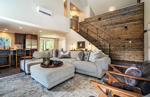 Paradise Estates Cabin | Rainier Winter Base Camp: Modern Cabin, Hot Tub, Fire Pit