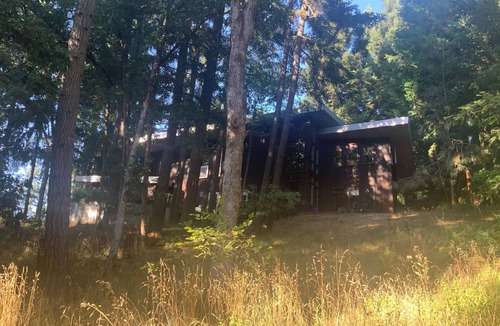 Southeast Eugene House | Rainwater Residence, an architectural gem, secluded, spatious and spatial.