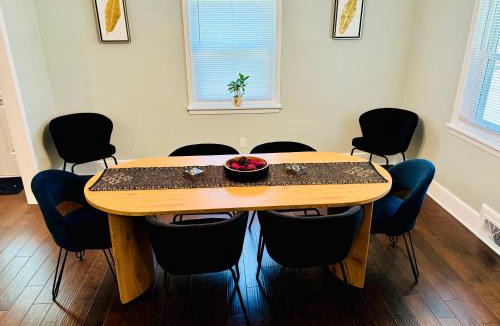 Zebulon House | Raleigh Retreat with Pool Table, Grill & ADA Bath