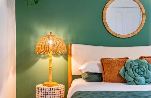 Cameron Village House | Raleigh's Most Wanted - Relax, Games, & Cozy Comfort
