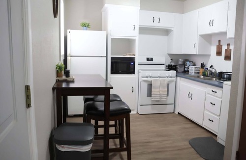 Ralls Apartment | Ralls 2BR: Kitchen, Washer, 40m Digital Galaxy