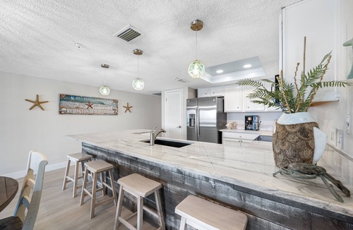 North Redington Beach Condo | 🌟Ram Sea 1-302/Beachfront with pool & Hot tub!