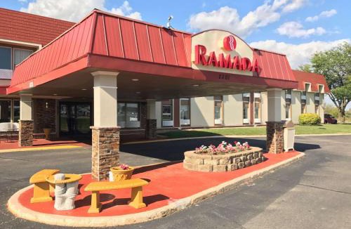 Albert Lea Hotel | Ramada by Wyndham Albert Lea
