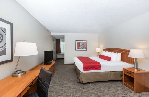 Ankeny Hotel | Ramada by Wyndham Ankeny