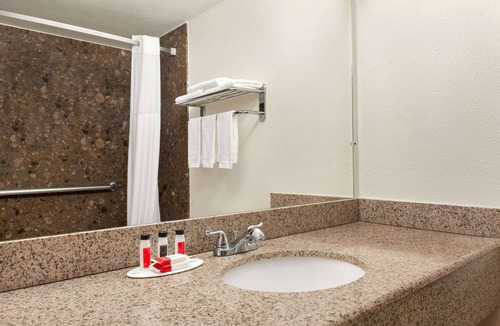 Pacific Hotel | Ramada by Wyndham Arcata