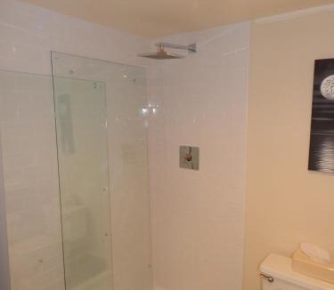 Racine Hotel | Ramada by Wyndham Beaver Falls