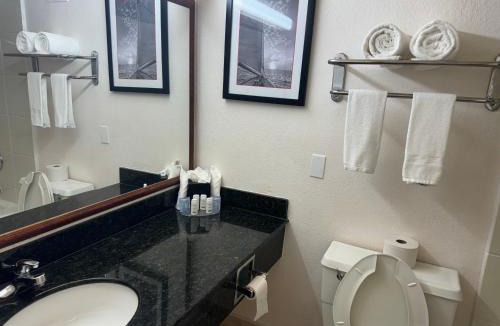 Crestline Heights Hotel | Ramada by Wyndham Birmingham Airport