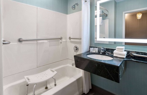 Co-op City Hotel | Ramada by Wyndham Bronx