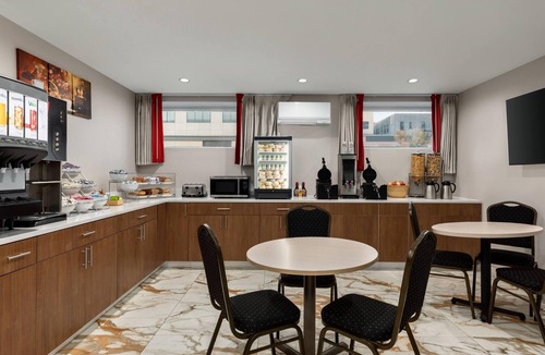 Crown Heights Hotel | Ramada By Wyndham Brooklyn Empire Blvd