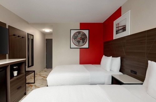 Crown Heights Hotel | Ramada By Wyndham Brooklyn Empire Blvd