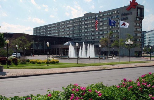 Columbus Hotel | Ramada by Wyndham Buffalo Downtown
