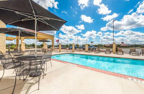 College Station Hotel | Ramada by Wyndham College Station