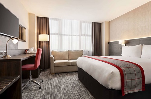 Cobham Hotel | Ramada by Wyndham Cobham