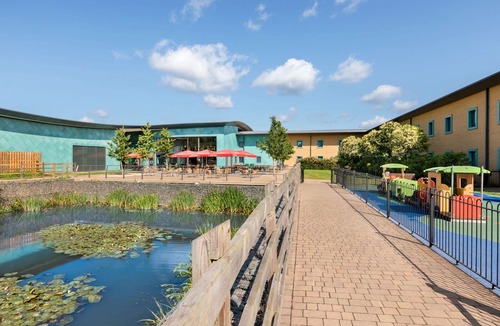 Cobham Hotel | Ramada by Wyndham Cobham