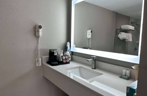 Cocoa West Hotel | Ramada by Wyndham Cocoa
