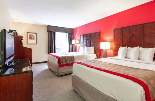 Columbus Hotel | Ramada by Wyndham Columbus North
