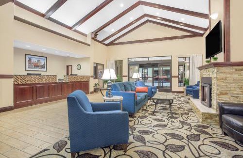 Dupont Hotel | Ramada by Wyndham Denver International Airport