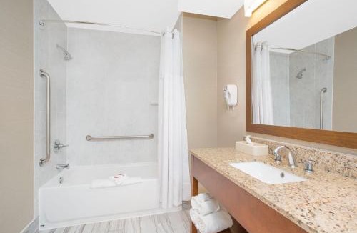Dupont Hotel | Ramada by Wyndham Denver International Airport