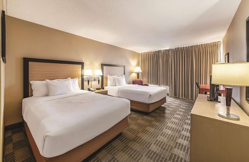 Fairfield Hotel | Ramada by Wyndham Fairfield NJ