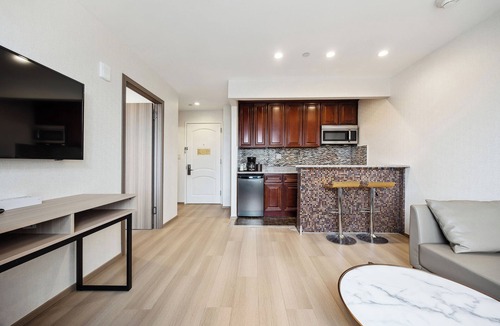 Flushing Chinatown Hotel | Ramada by Wyndham Flushing Queens