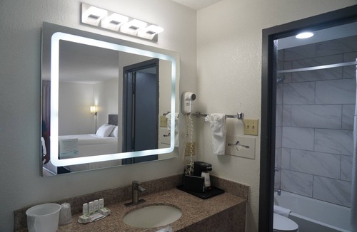 Harrisonburg Hotel | Ramada by Wyndham Harrisonburg