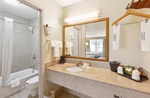 Bayou Cane Hotel | Ramada by Wyndham Houma
