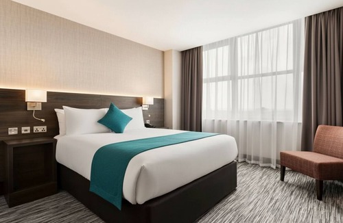 Leeds Hotel | Ramada by Wyndham Leeds East