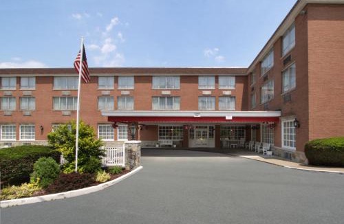 Ligonier Hotel | Ramada by Wyndham Ligonier