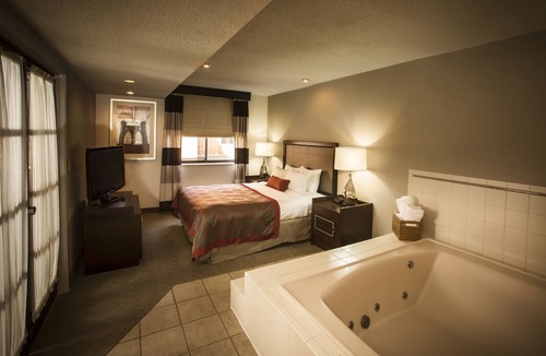 Marquette Hotel | Ramada by Wyndham Marquette