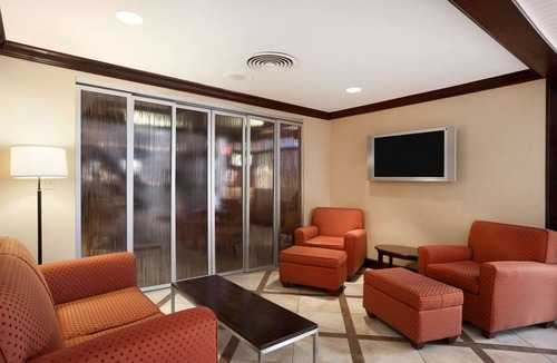 Christiana Hotel | Ramada by Wyndham Newark/Wilmington