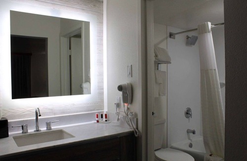 North Platte Hotel | Ramada by Wyndham North Platte & Sandhills Convention Ctr