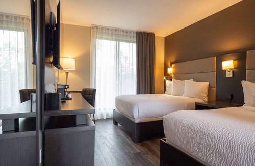 Ottawa Division Hotel | Ramada by Wyndham Ottawa On The Rideau