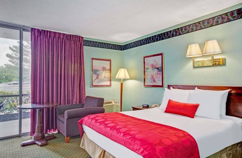 Parsippany Hotel | Ramada by Wyndham Parsippany