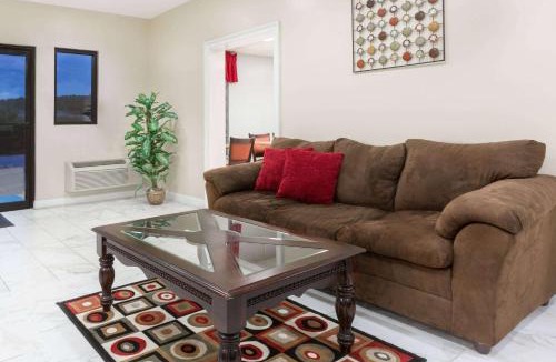 Pelham Hotel | Ramada by Wyndham Pelham