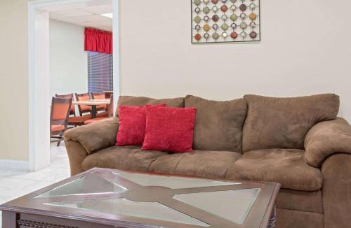 Pelham Hotel | Ramada by Wyndham Pelham