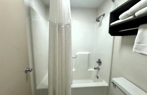 Pelham Hotel | Ramada by Wyndham Pelham