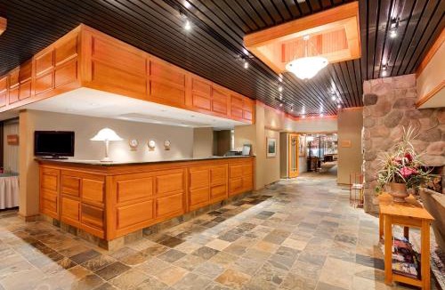 North Bay Resort | Ramada by Wyndham Pinewood Park Resort North Bay