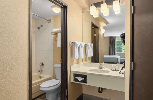 Hazelwood Hotel | Ramada by Wyndham Portland