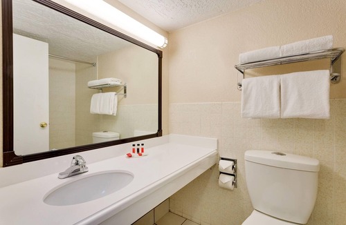Provo Hotel | Ramada by Wyndham Provo