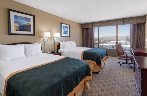 Northeast Reno Hotel | Ramada by Wyndham Reno Hotel and Casino
